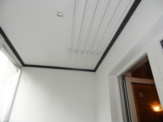 ceiling moldings on the balcony