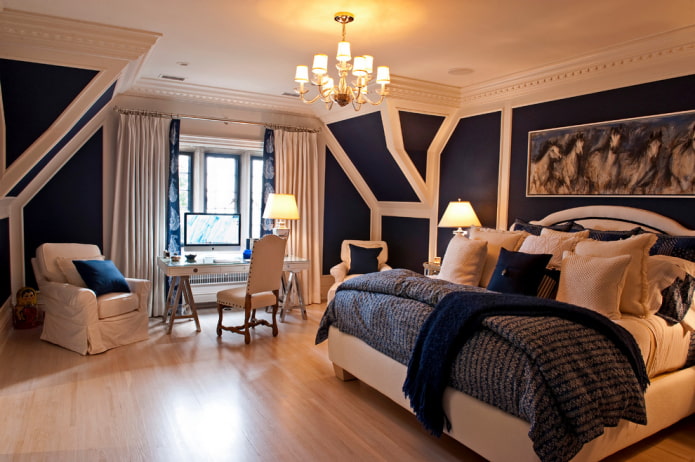ceiling moldings in a classic style