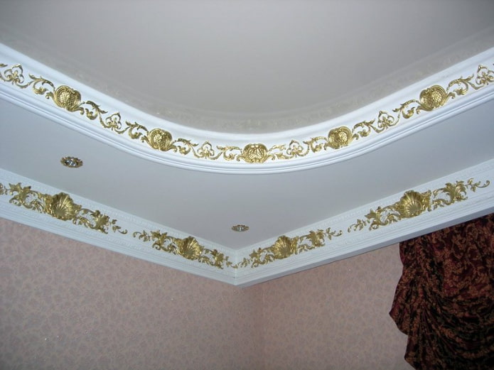 fillet moldings on a two-level ceiling