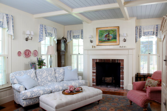 ceiling paneling in the Provence style