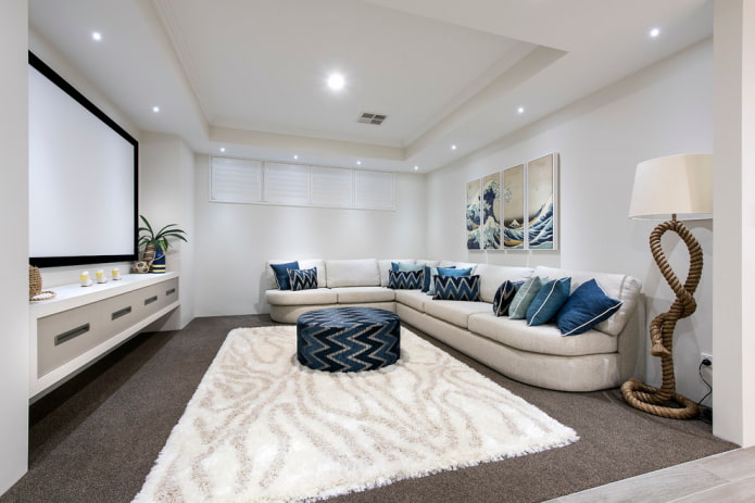 spotted ceiling lights in the living room