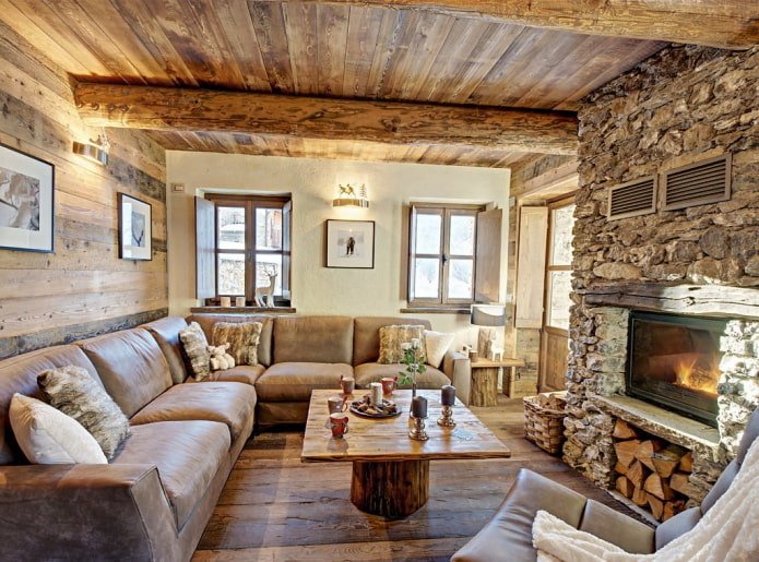 ceiling in the hall in the chalet style