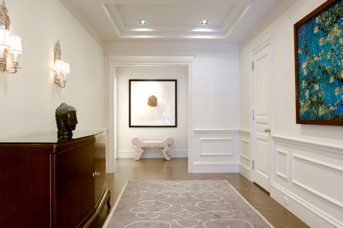 figured ceiling structure in the hallway