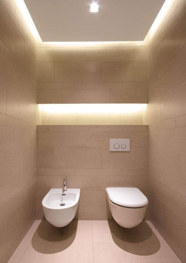suspended plasterboard structure in the bathroom