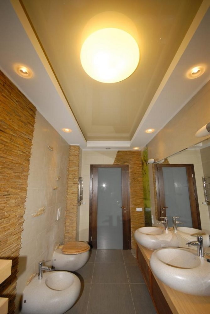 two-level design in the bathroom