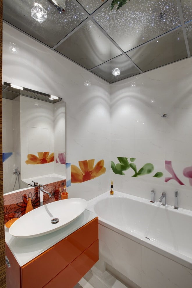 cassette ceiling in the bathroom interior