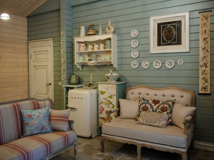 Provence-style anteroom