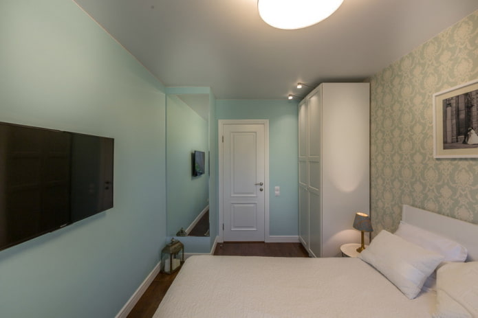 Bedroom, wardrobe, mirror