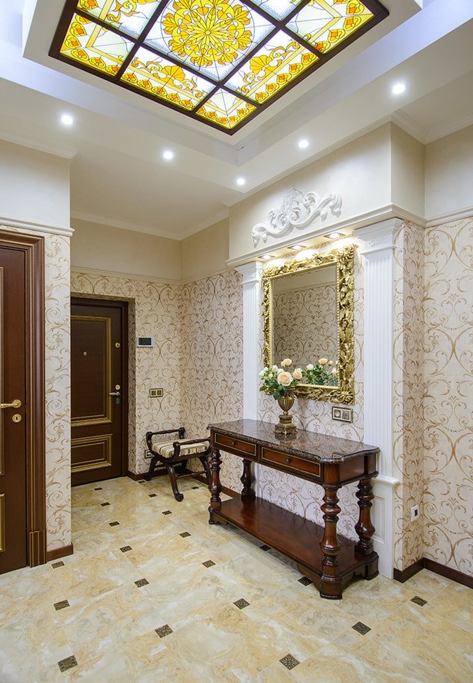 classic style hallway decoration