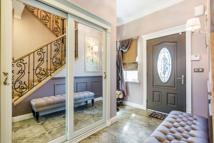 design of a classic hallway in the house