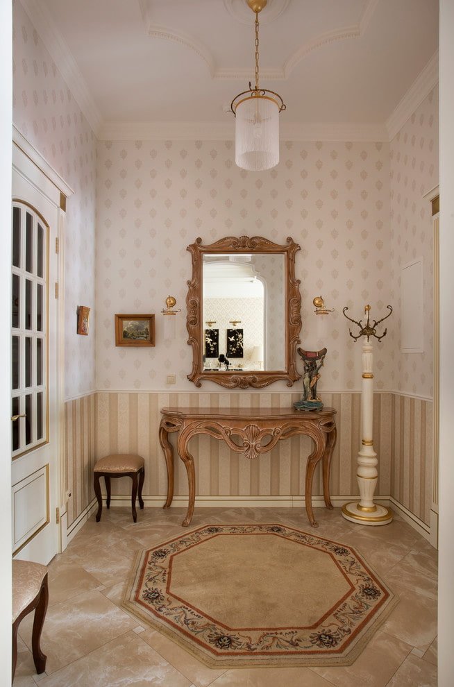 classic style hallway furniture