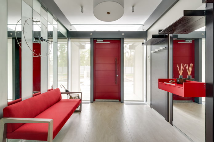 color scheme of the corridor in the high-tech style