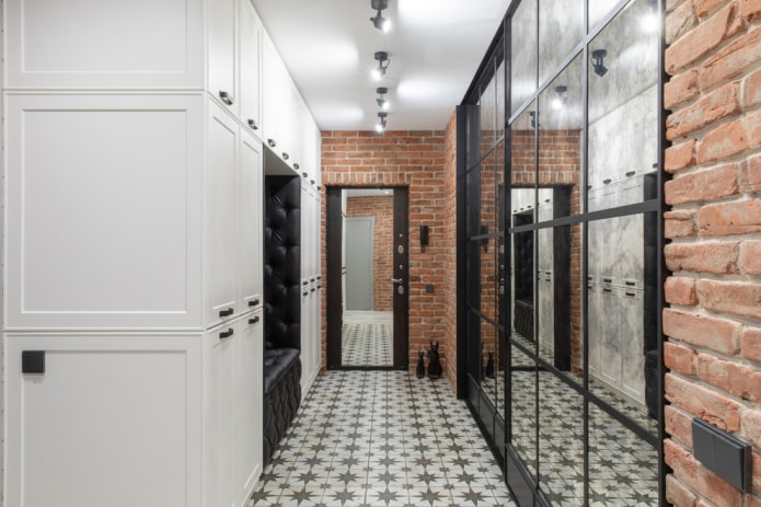lighting in the hallway in industrial style