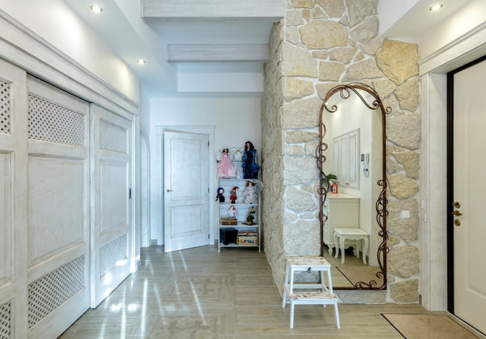 Provence style hallway decoration