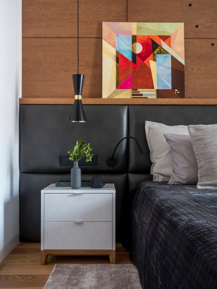 flowers on the nightstand