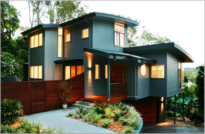 Turquoise house