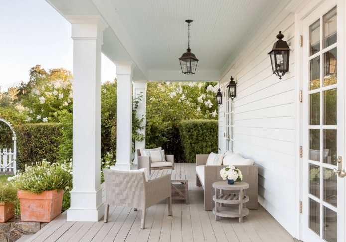 white veranda near the house
