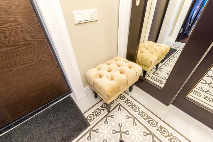 pouf in the hallway interior