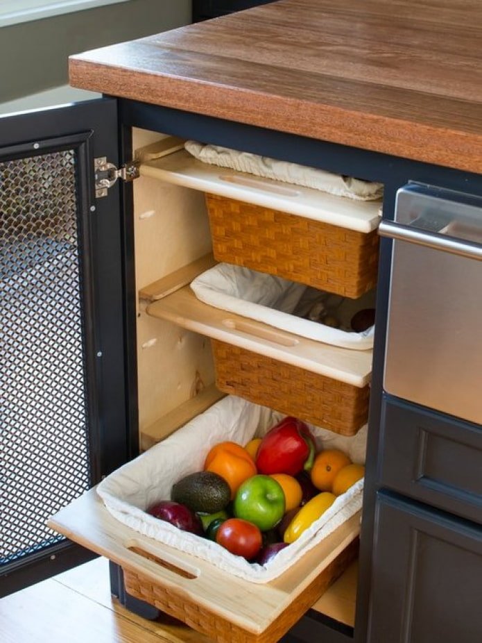 pull-out vegetable drawers