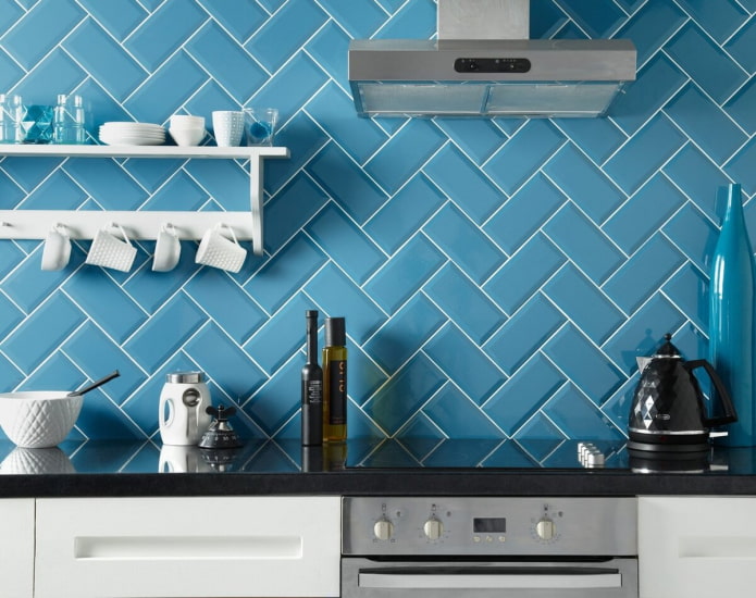 Zigzag tiling