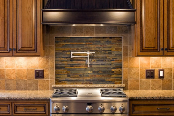 Combination of tiles of different shapes