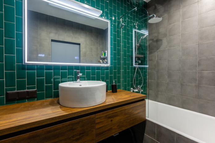 offset tile layout in the bathroom