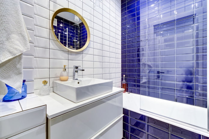standard tile layout in the bathroom