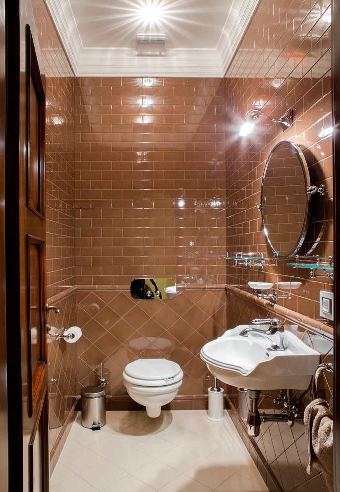 tile layout in the toilet interior