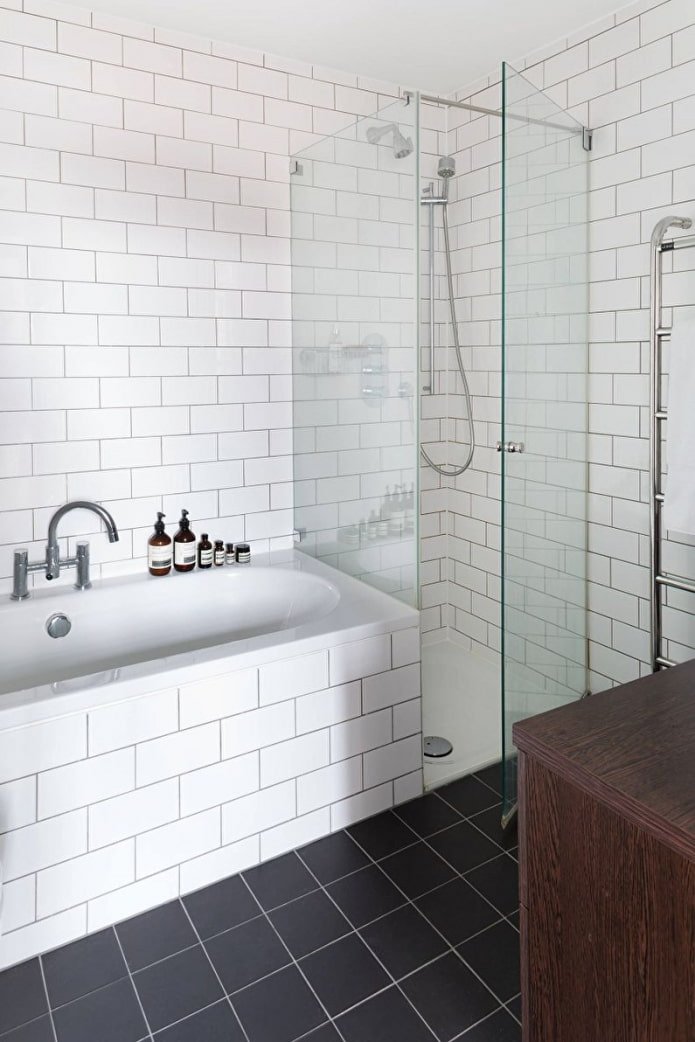 tile layout in the bathroom interior