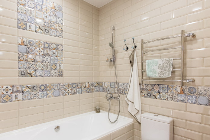 tile layout in the bathroom interior