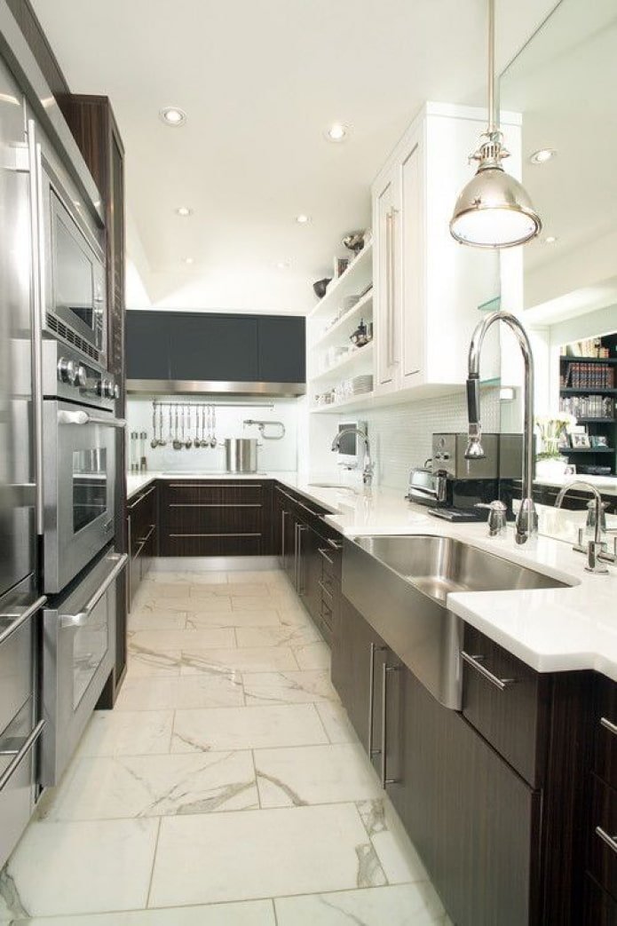 long U-shaped kitchen