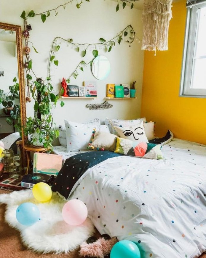 Decorating a nursery with plants