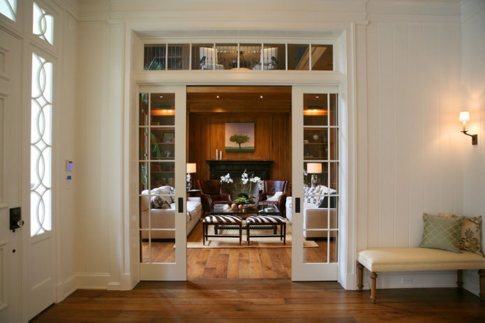 sliding doors with a transom in the interior