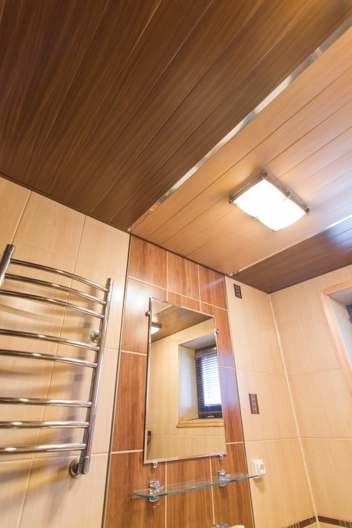 slatted suspended structure in the bathroom