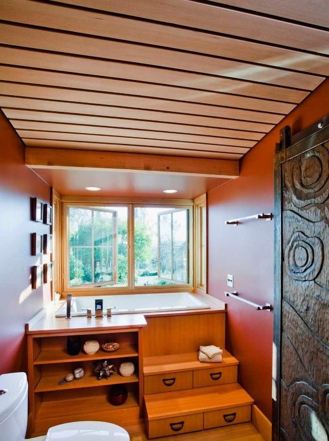 slatted suspended structure in the bathroom