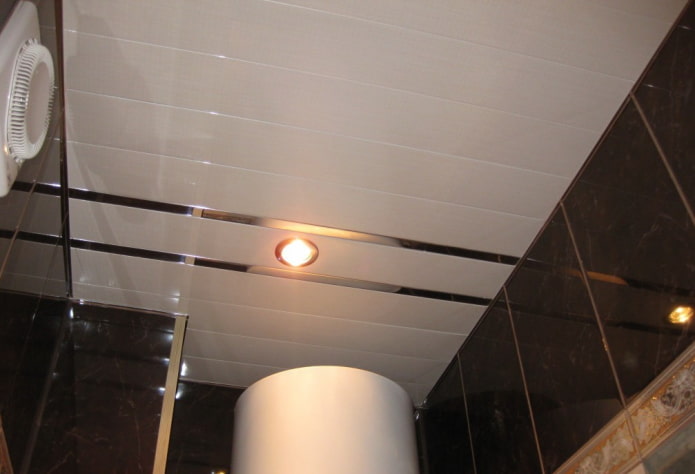 slatted suspended structure in the bathroom