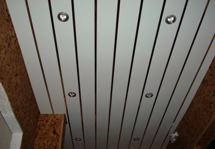 flat slatted suspended structure