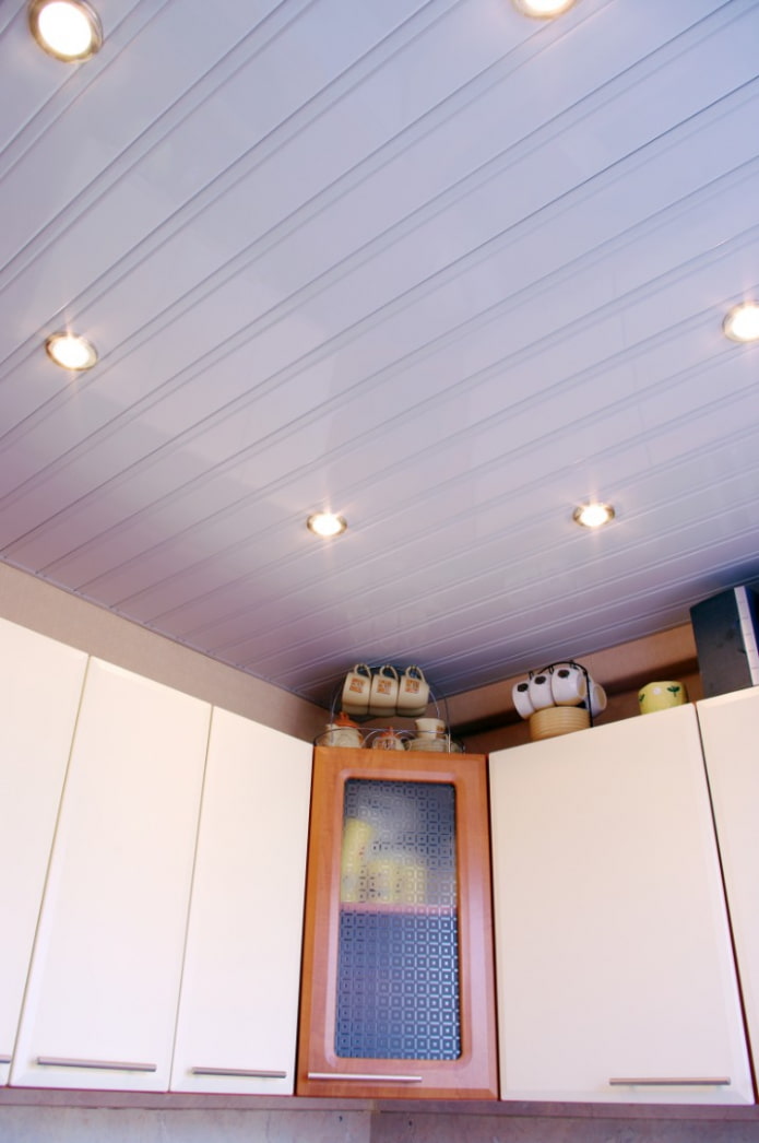 closed type slatted suspended structure