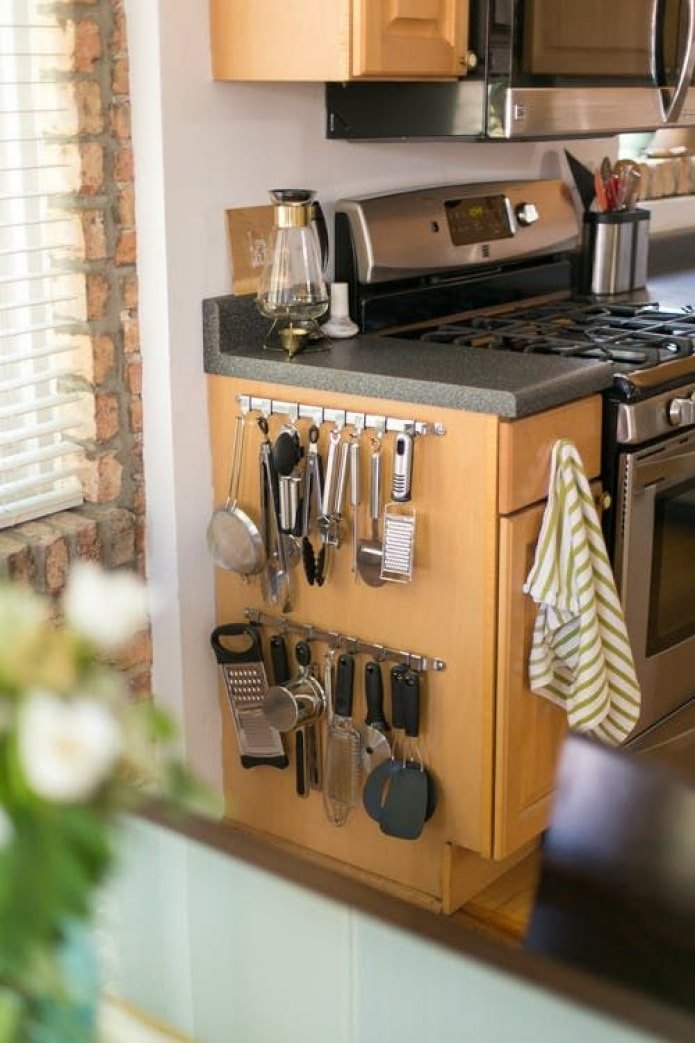 rails on the end of the kitchen