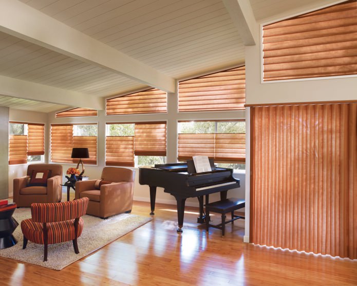Roman blind in the attic