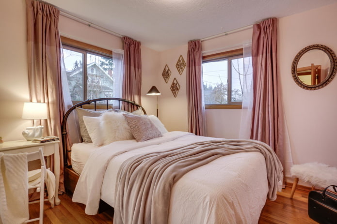 textiles in the bedroom interior in pink tones