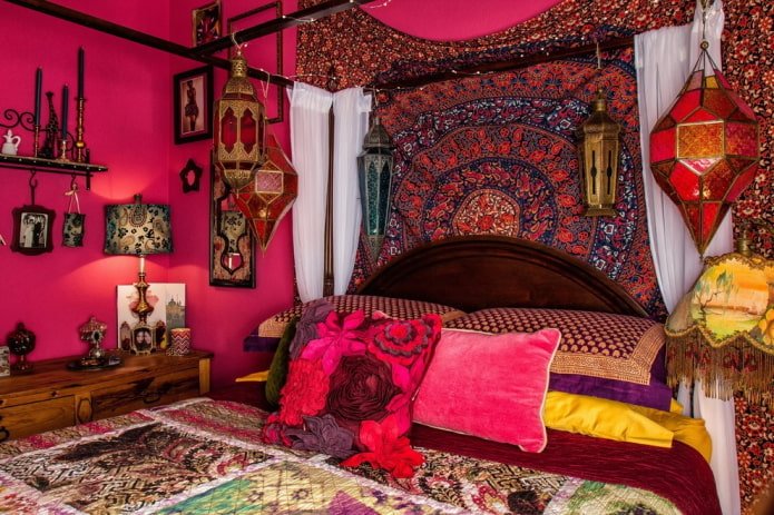 pink bedroom in the boho style