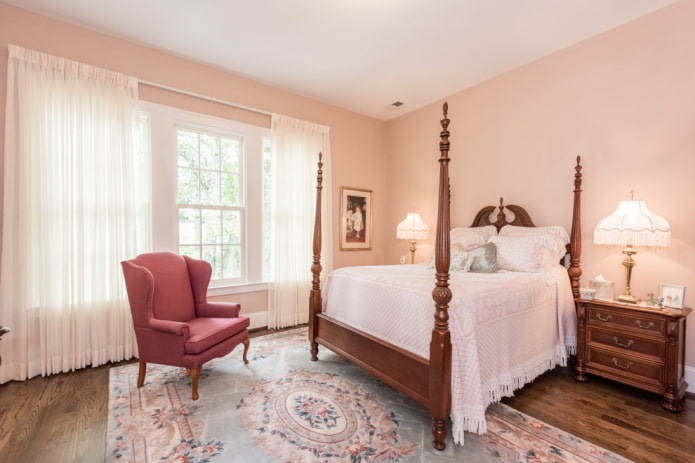 textiles in the bedroom interior in pink tones