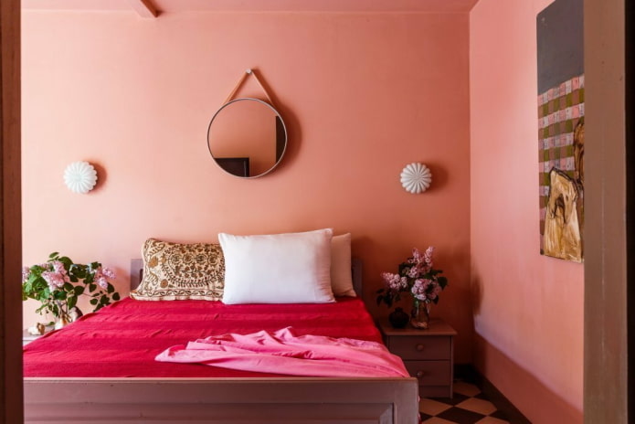 bedroom interior decor in pink tones