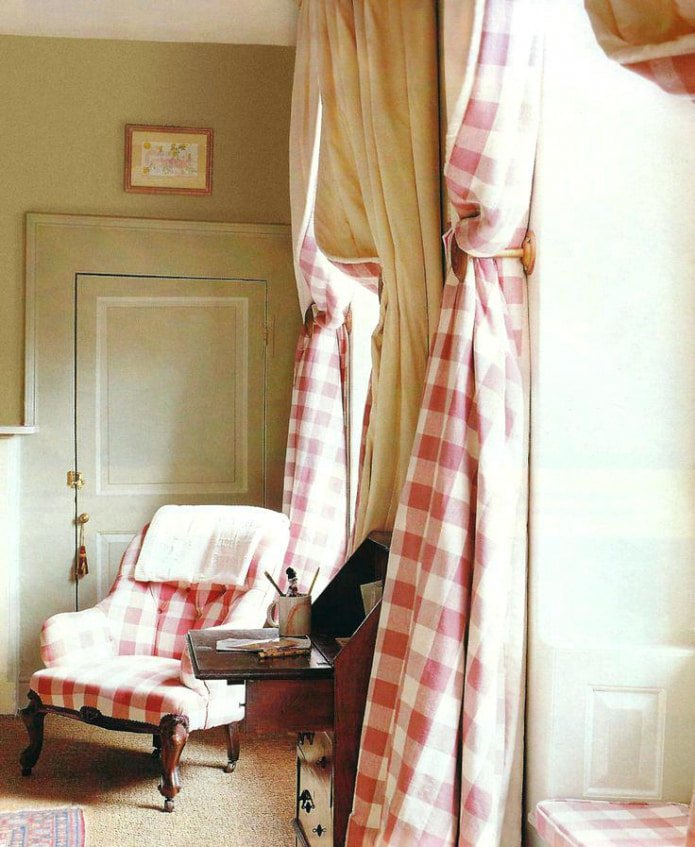 checkered curtains