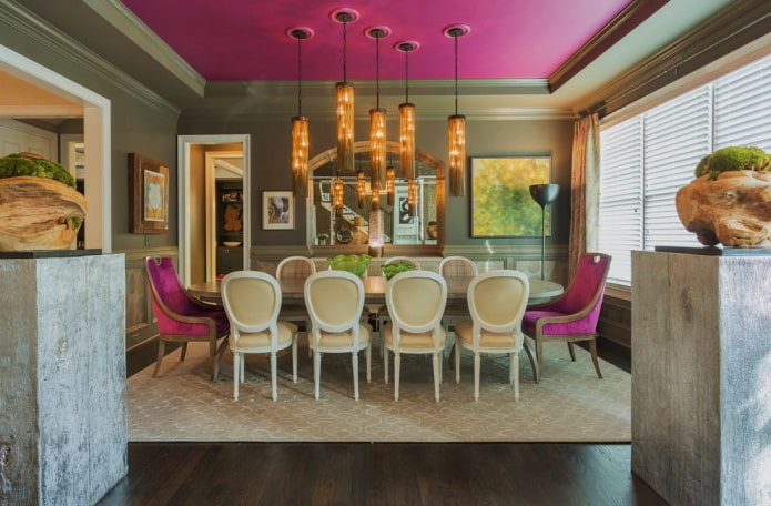 fuchsia ceiling in the interior