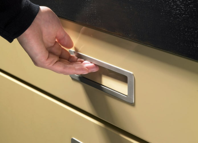 recessed handle for the kitchen