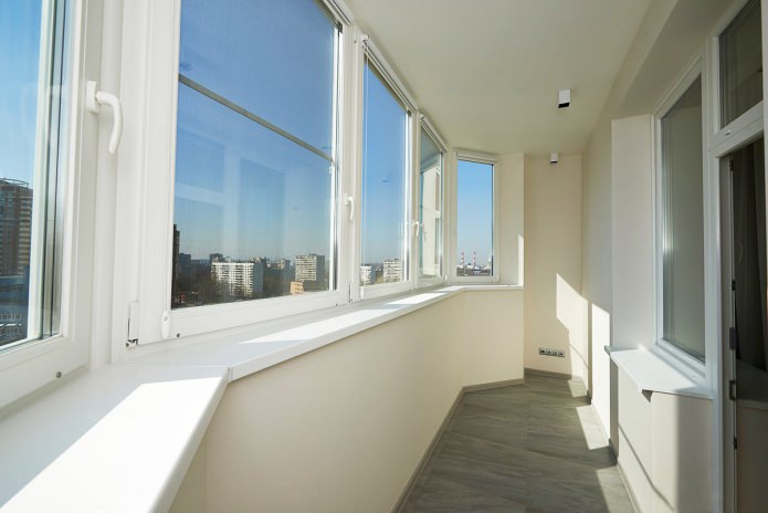 painted walls on the balcony