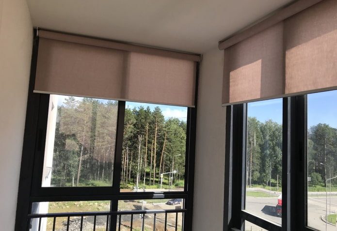 ceiling-mounted roller blinds for loggias