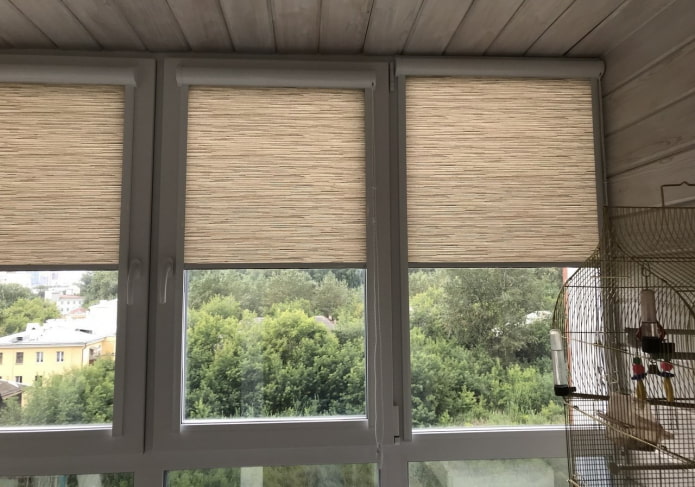 balcony frame-mounted roller blinds